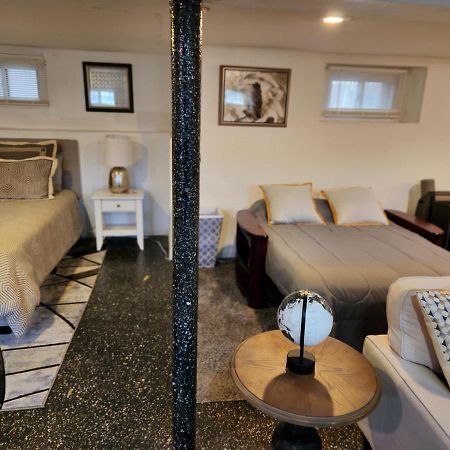 Cozy Studio; Lower Level Unit Нью-Йорк Екстер'єр фото